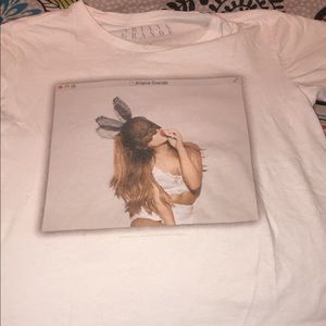 Ariana Grande • Honeymoon tour merchandise!